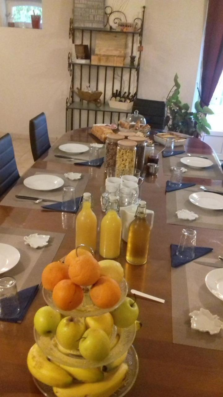 Val-de-Livenne La Closerie Du Chene Bleu מראה חיצוני תמונה